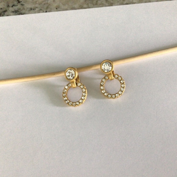 Jewelry - Brushed gold CLIP earrings